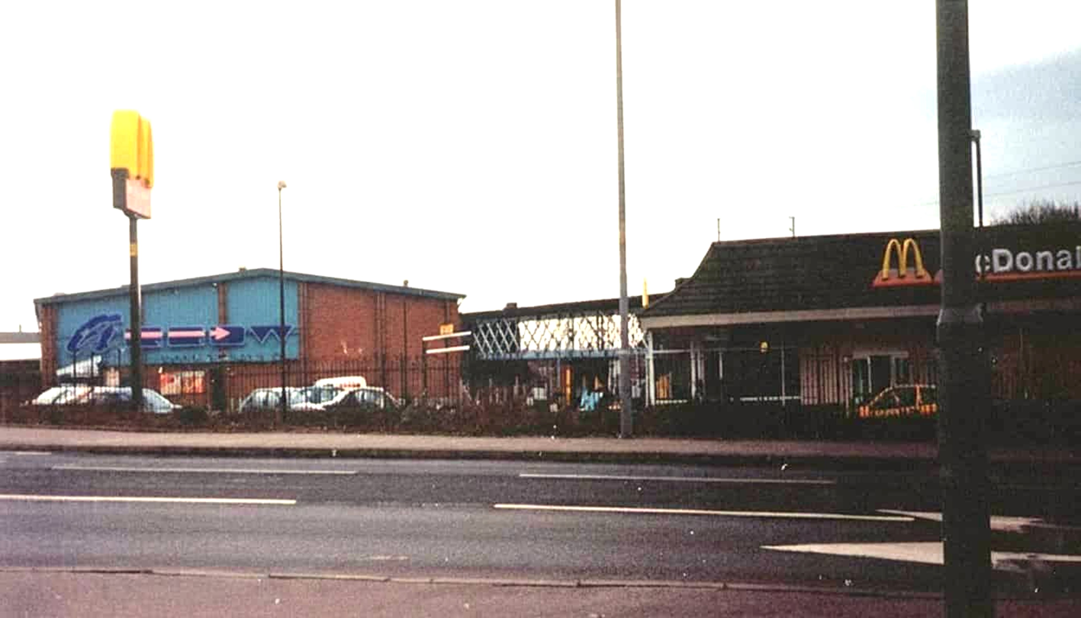 Arrow Multiplex, Glasgow Road, Wishaw, 1999. Photo by George Owens.