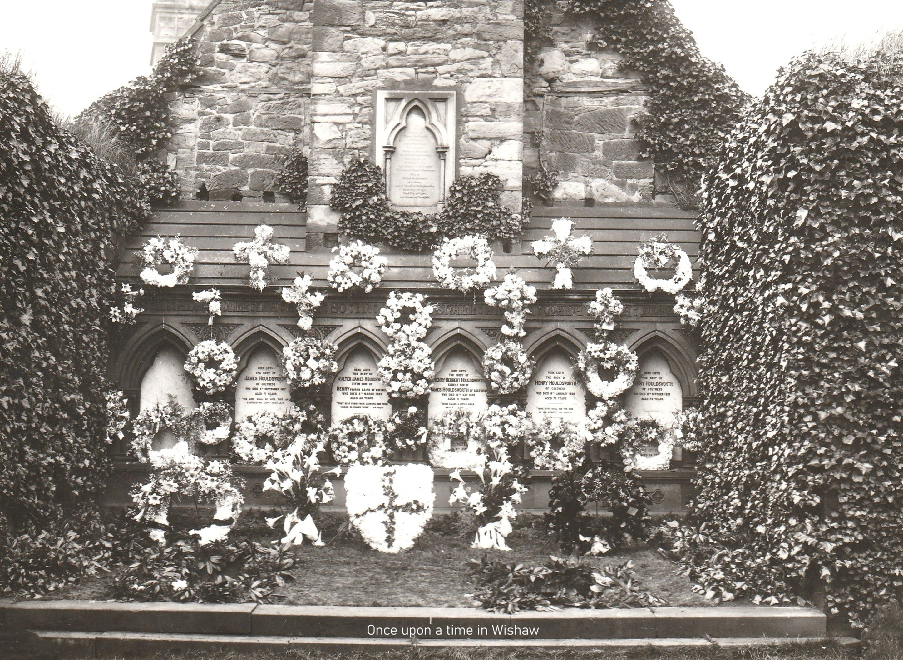 Houldsworth Family Vault, Cambusnethan Auld Kirk, Greenhead, Wishaw, early 1900's, courtesy of Betty Gray.