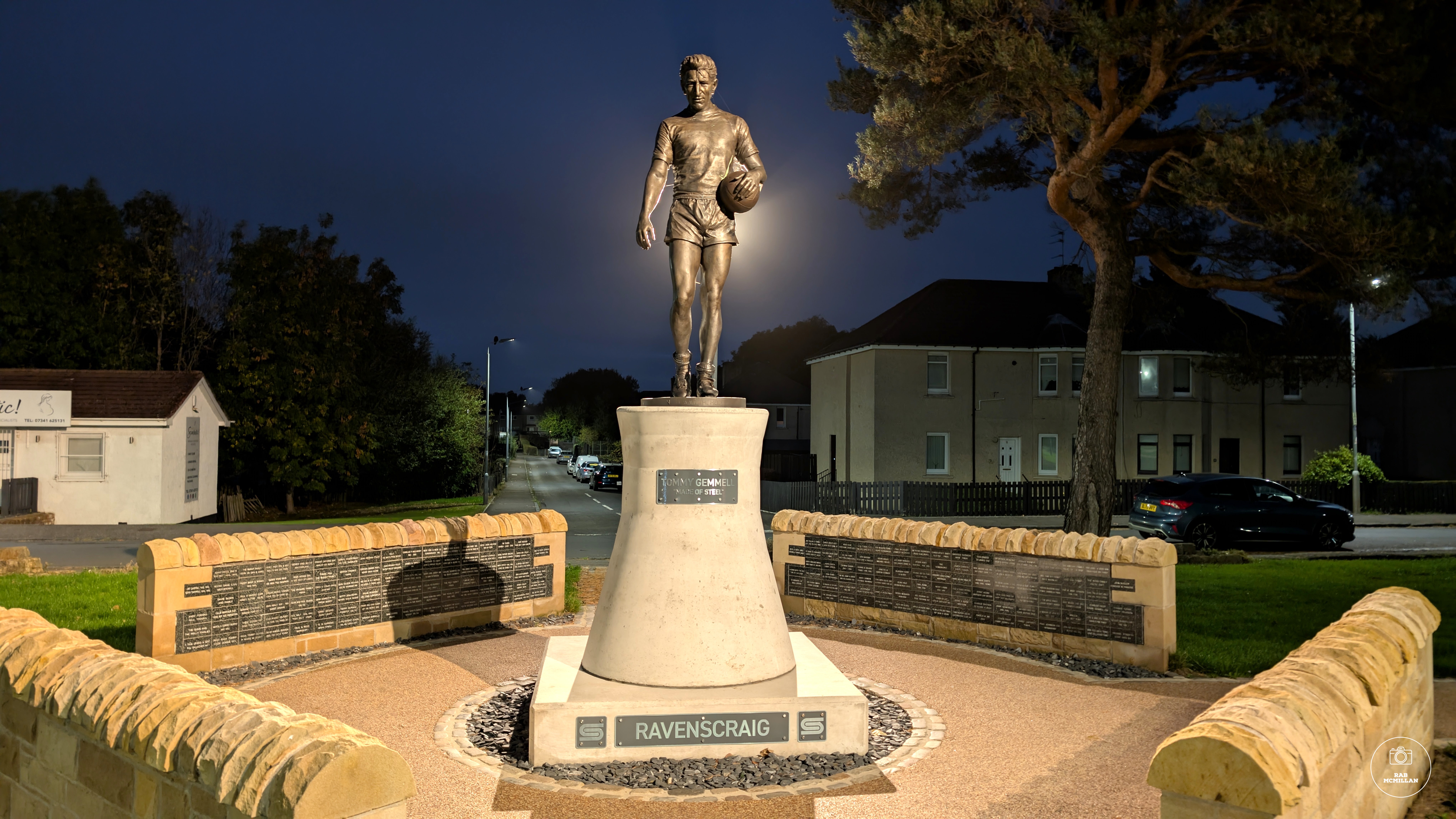 Tommy Gemmell Statue, Craigneuk, Wishaw, 2026.