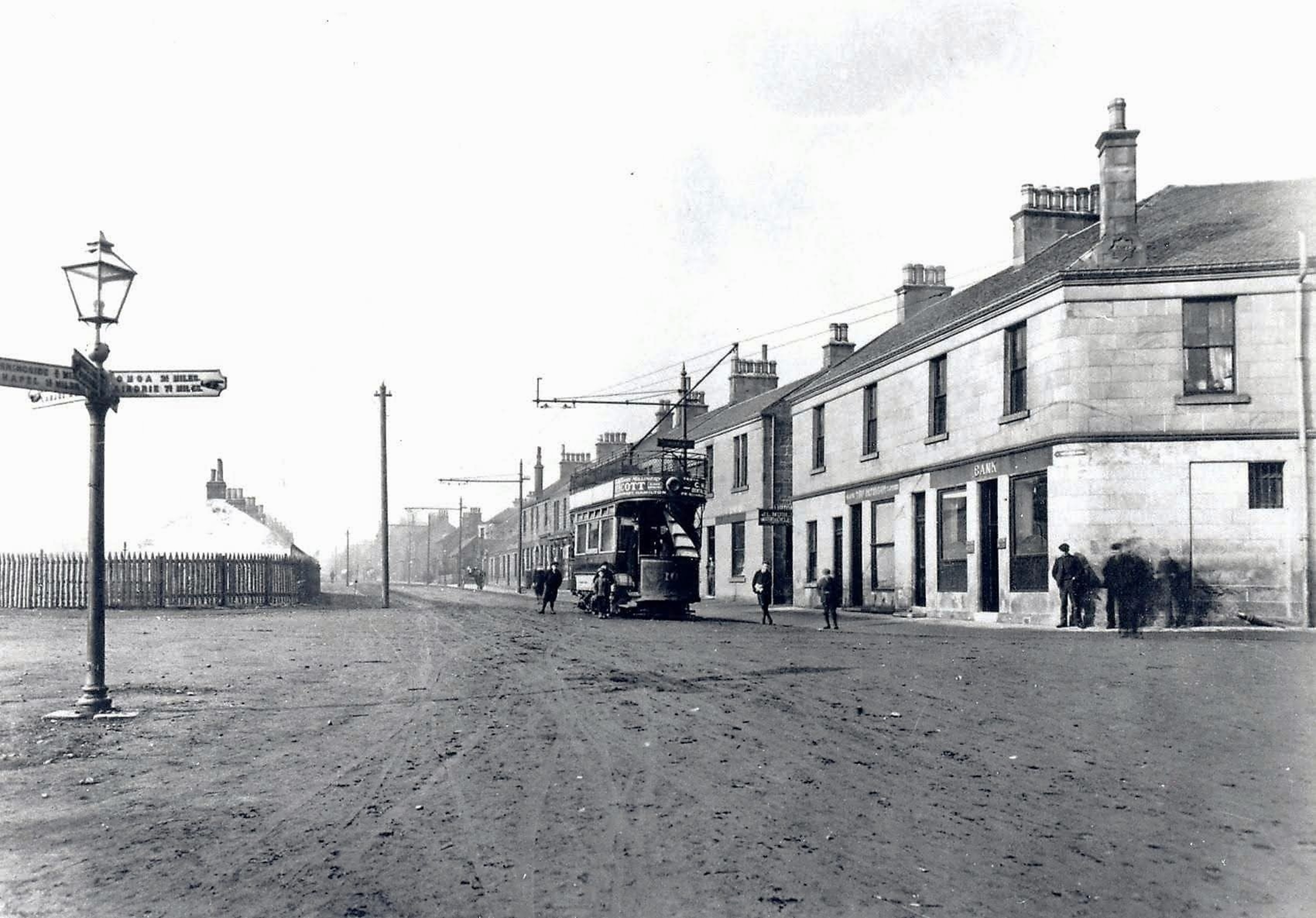 Tram at Newmains, early 1900's, looking towards Wishaw.