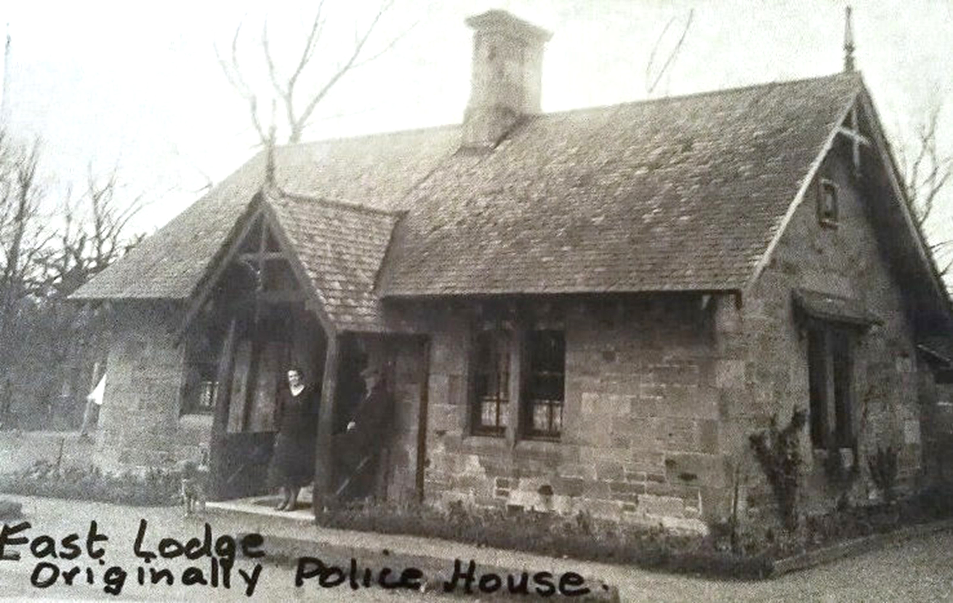 East Lodge, bottom of Glen Road, Wishaw, early 1900's.