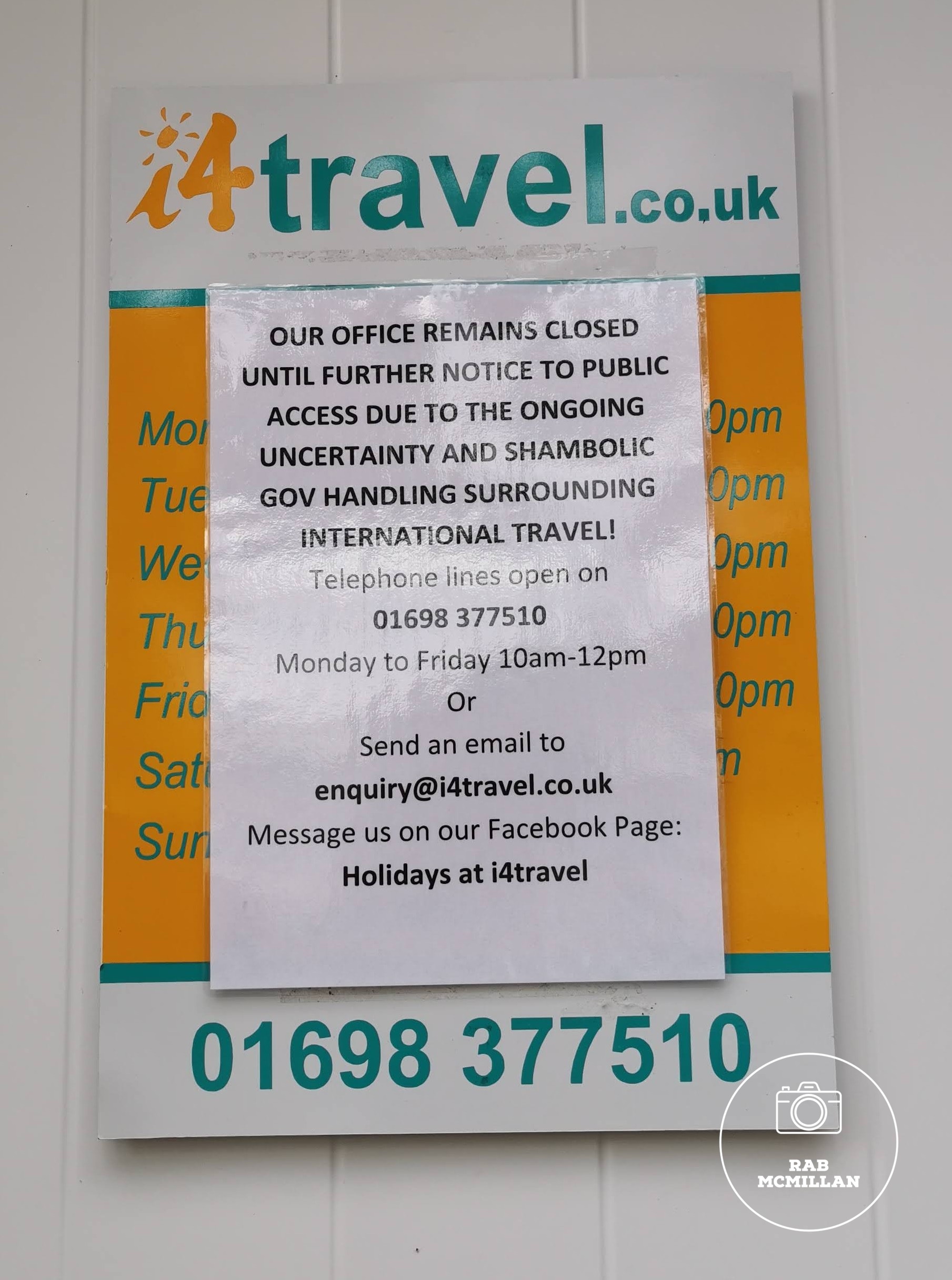 Notice during Covid, i4travel, King Street, Wishaw, 2021.