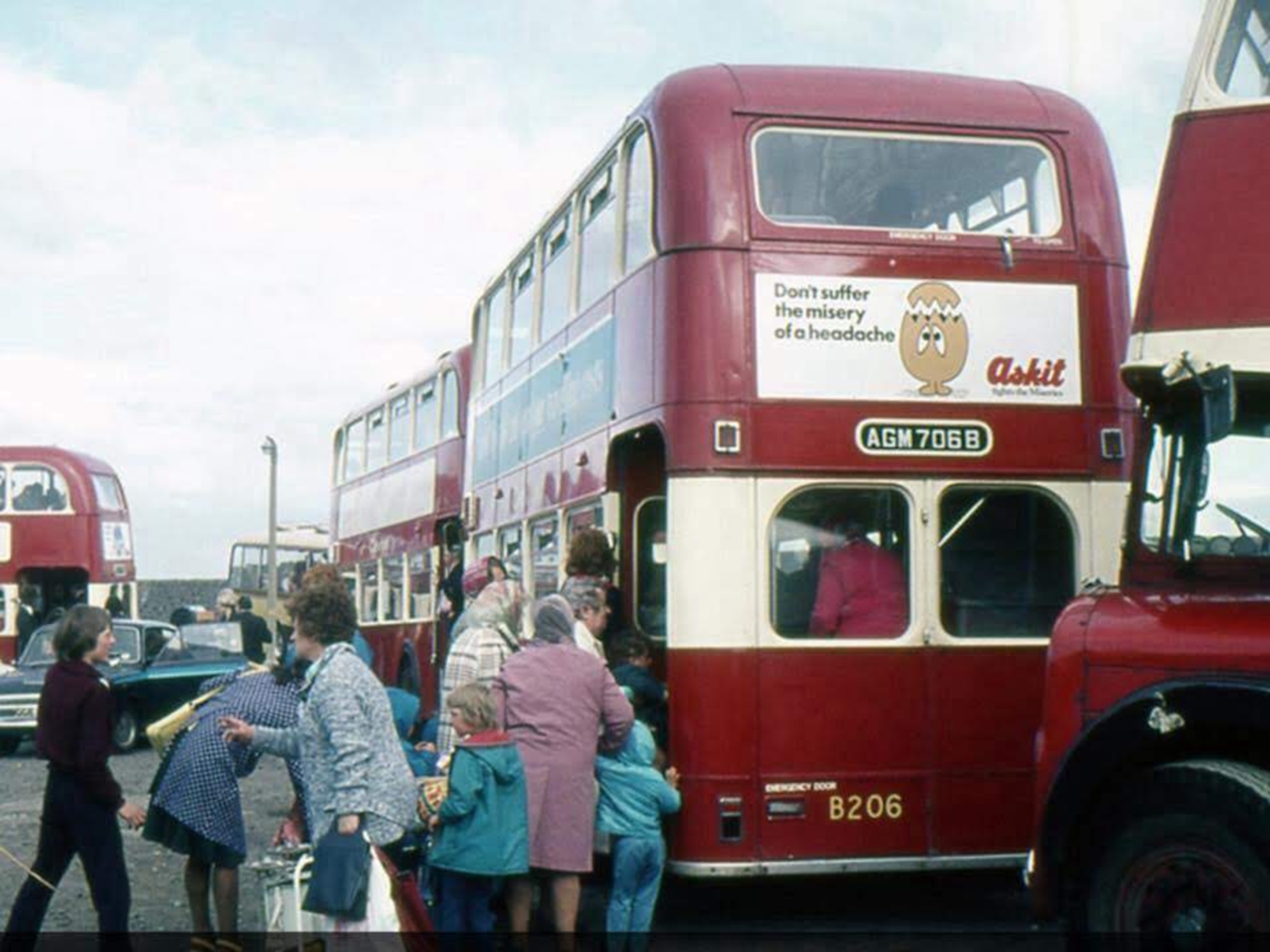 Cambusnethan, Wishaw, residents bus trip to Burntisland, 1970's, courtesy of Tam Dunne.